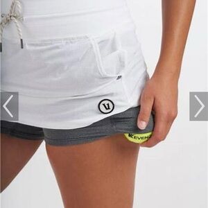 White Vuori tennis Women's Seabreeze Skirt M, US 6-8